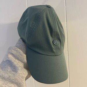 LULULEMON hat